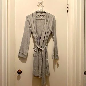 Gilligan & O’Malley Sleepwear grey bathrobe XS/S